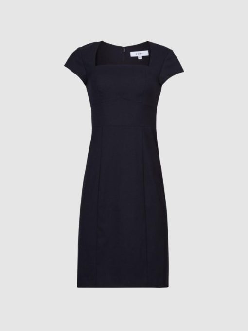 Theknightrobe.shop0680b869ce 2