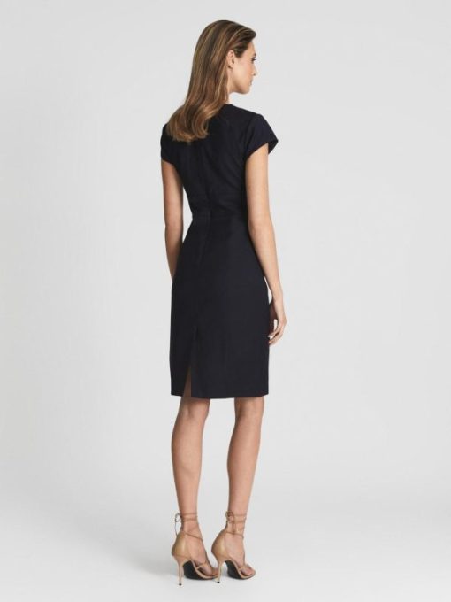 Theknightrobe.shop0680b869ce 5