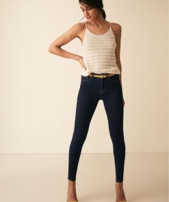 Theknightrobe.shop2121ee54a9 1