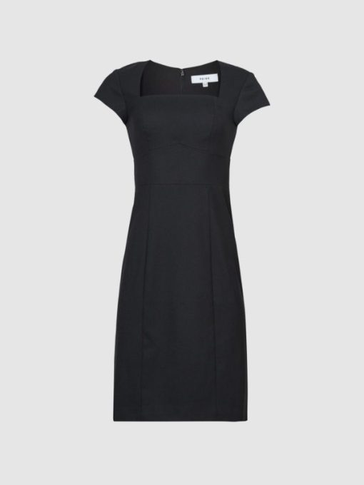 Theknightrobe.shop2abb36387a 2