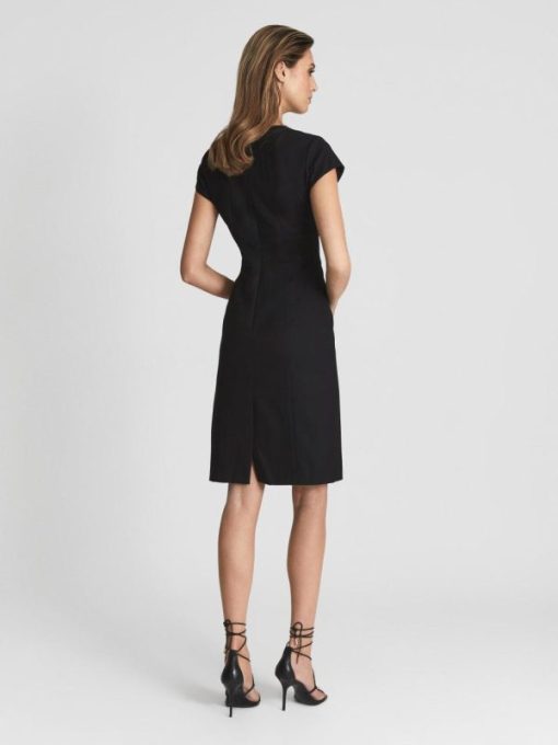 Theknightrobe.shop2abb36387a 5