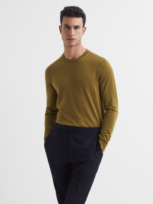 Theknightrobe.shop2c41bde70c 1