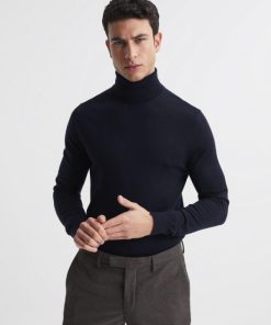 Theknightrobe.shop3225a8e901 1