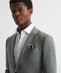 Theknightrobe.shop36186c9c2e 2