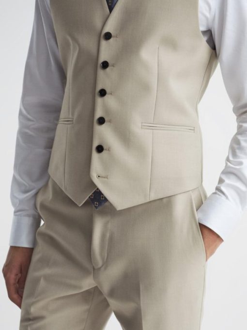 Theknightrobe.shop4037f4e659 4