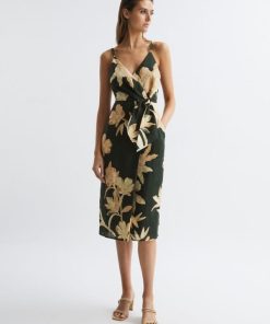 Theknightrobe.shop4ae4ec9228 1