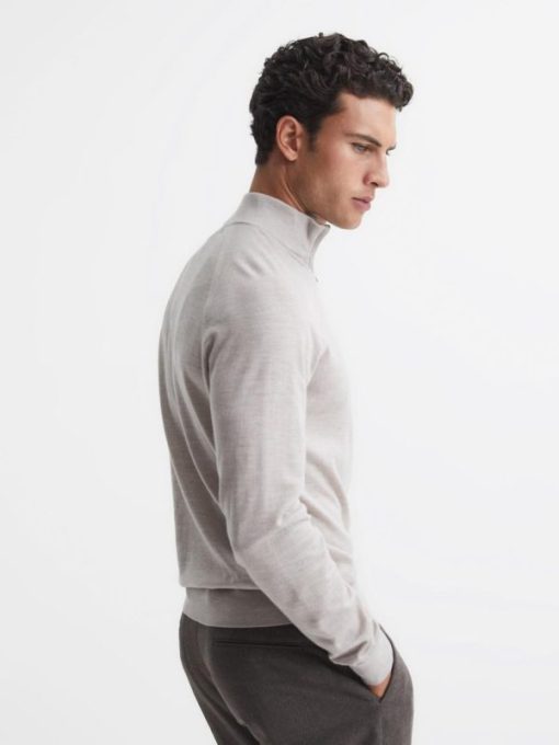 Theknightrobe.shop5d5c56a848 9
