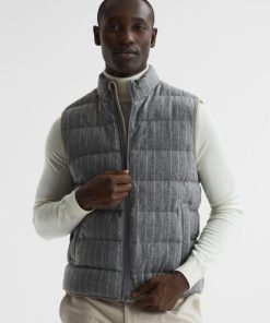 Theknightrobe.shop5d918562a9 1