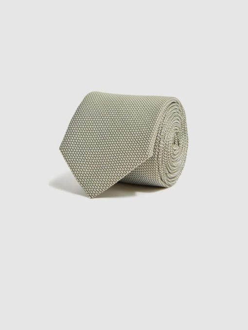 Theknightrobe.shop69e014340c 3