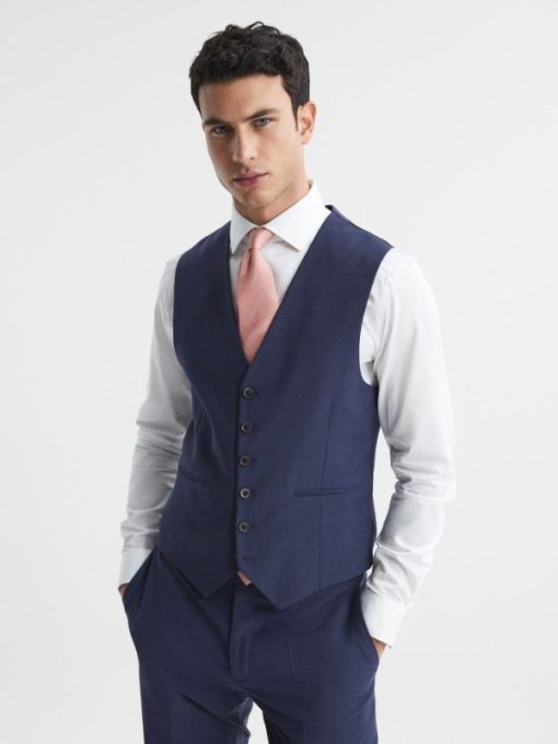 Theknightrobe.shop7c63a0b701 1