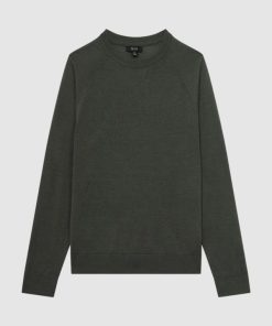 Theknightrobe.shop7df9b6777a 2