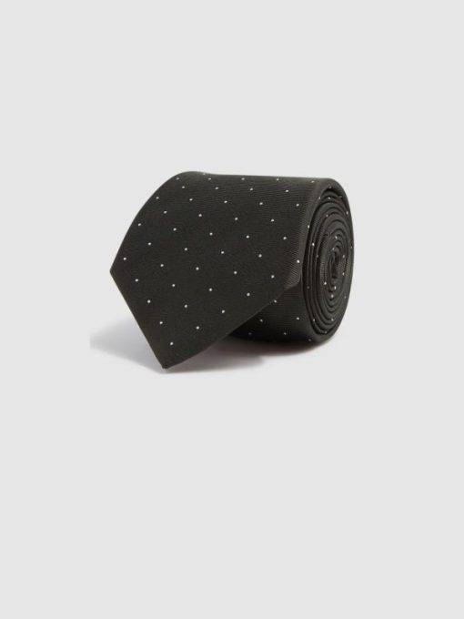 Theknightrobe.shop89f0dc2dcf 3