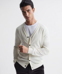 Theknightrobe.shop95ac6fb0d2 1
