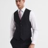 Theknightrobe.shop9a6c3c69a5 1