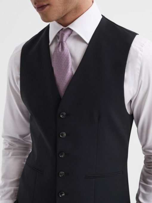 Theknightrobe.shop9a6c3c69a5 4