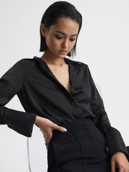 Theknightrobe.shop9e0f8d8461 1