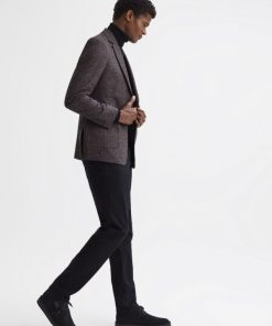Theknightrobe.shopc53c27ffee 1
