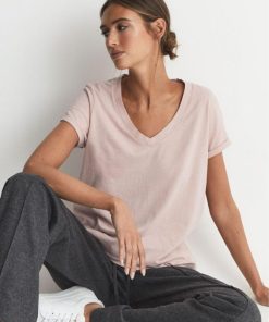 Theknightrobe.shopcb798c4600 1