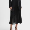 Theknightrobe.shopda36483d31 1